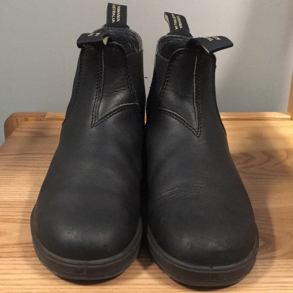 Used blundstone 500 boots